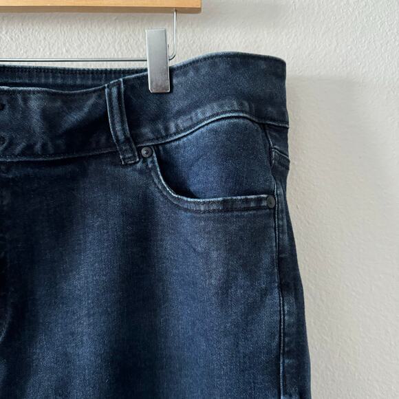 Lane Bryant High Rise Straight Jeans Womens Dark Wash Size 22S - Picture 6 of 10
